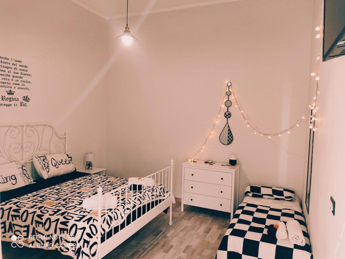Scacco Matto Holiday House Taranto Eksteriør bilde