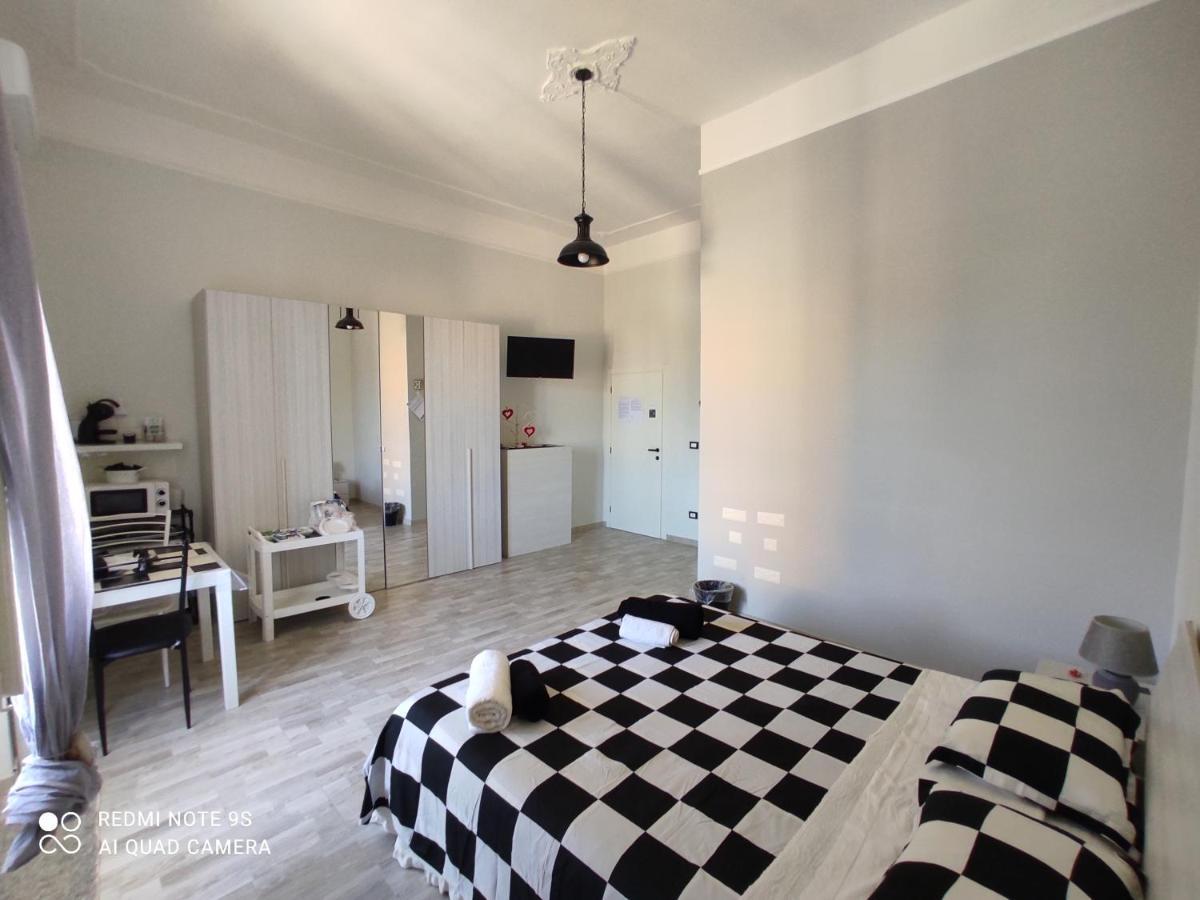 Scacco Matto Holiday House Taranto Eksteriør bilde